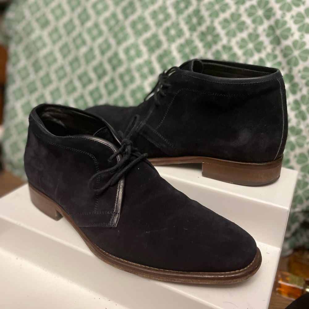 Johnson and Murphy Mens Black Suede Shoes!